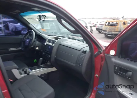 2010 Ford Escape Xlt from USA, damaged, VIN 1FMCU0D76AKC45038